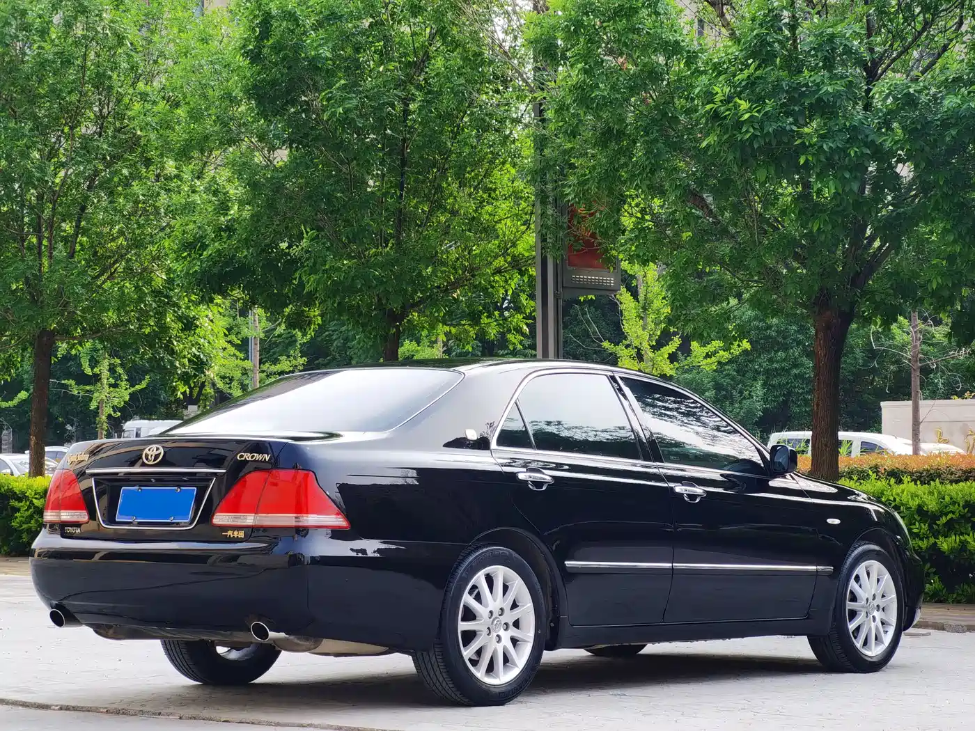 Toyota Crown 2011 2.5L Royal Leather Sunroof Special Edition фото 29