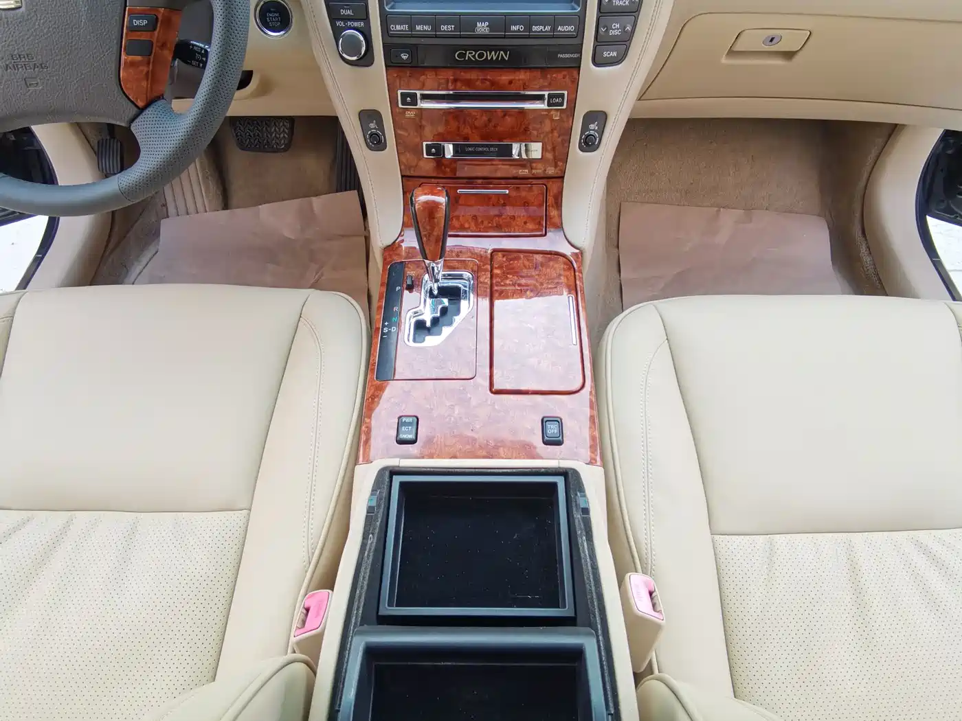 Toyota Crown 2011 2.5L Royal Leather Sunroof Special Edition фото 11