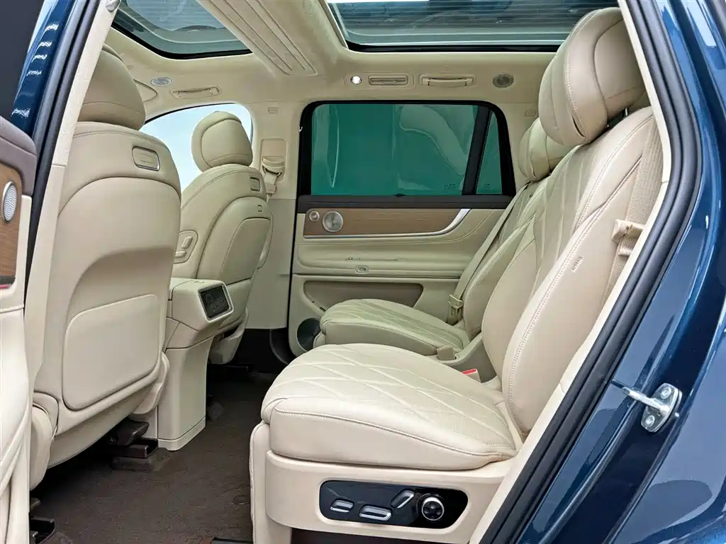 AITO Wenjie AITO M9 2025 Extended Range Ultra 52kWh 6-Seater фото 18