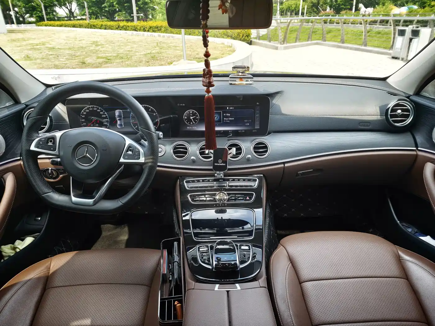 Mercedes-Benz E-Class 2017 E 300 L Sport Fashion фото 10
