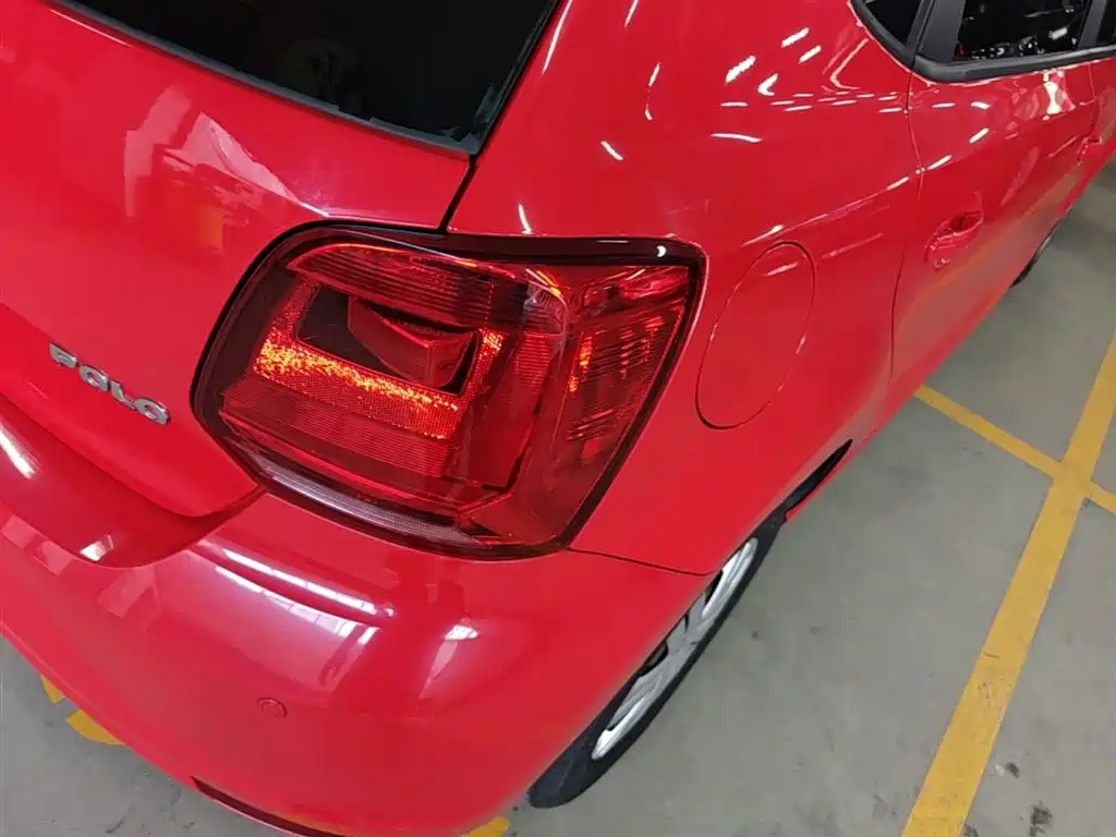 Volkswagen Polo 2016 1.4L Automatic Trend фото 8