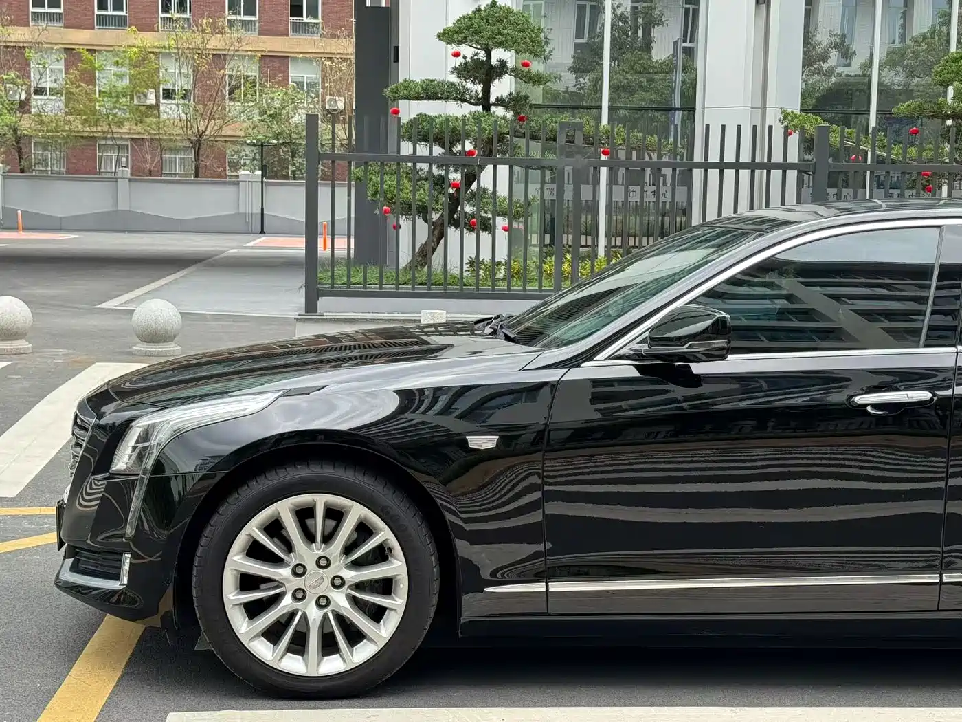 Cadillac CT6 2016 40T Leading фото 4