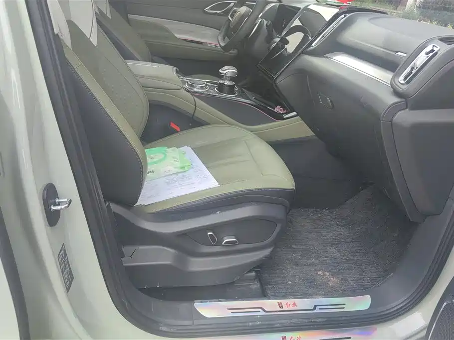 Hongqi HS3 2023 2.0T 4WD Achievement Edition фото 8