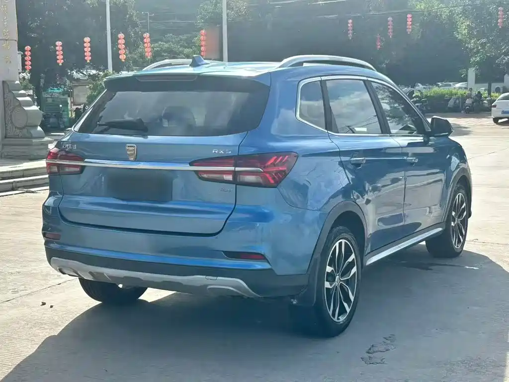 Фото 7 - Roewe RX5