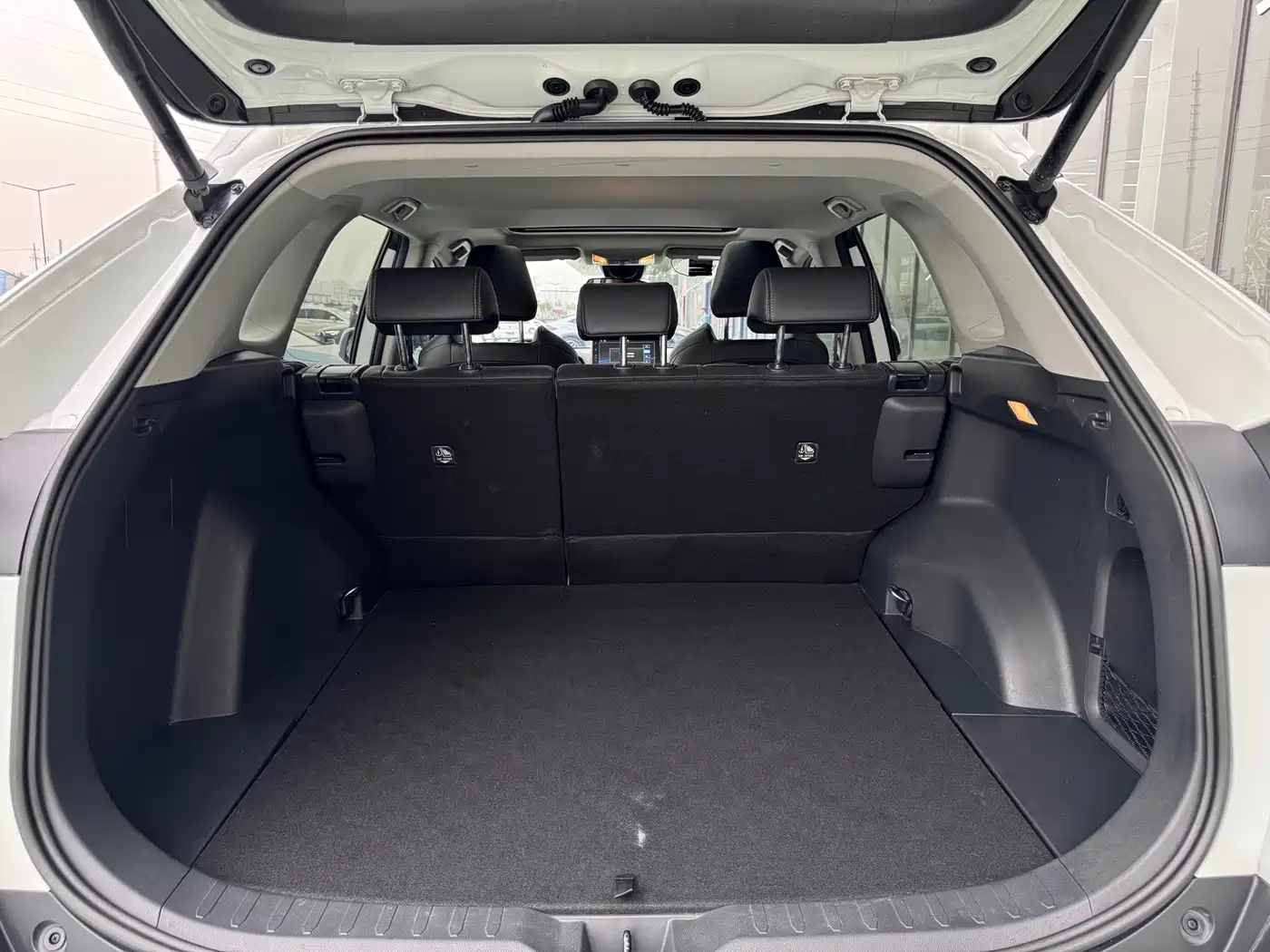 Toyota Wildlander 2020 2.0L CVT 2WD Premium фото 12