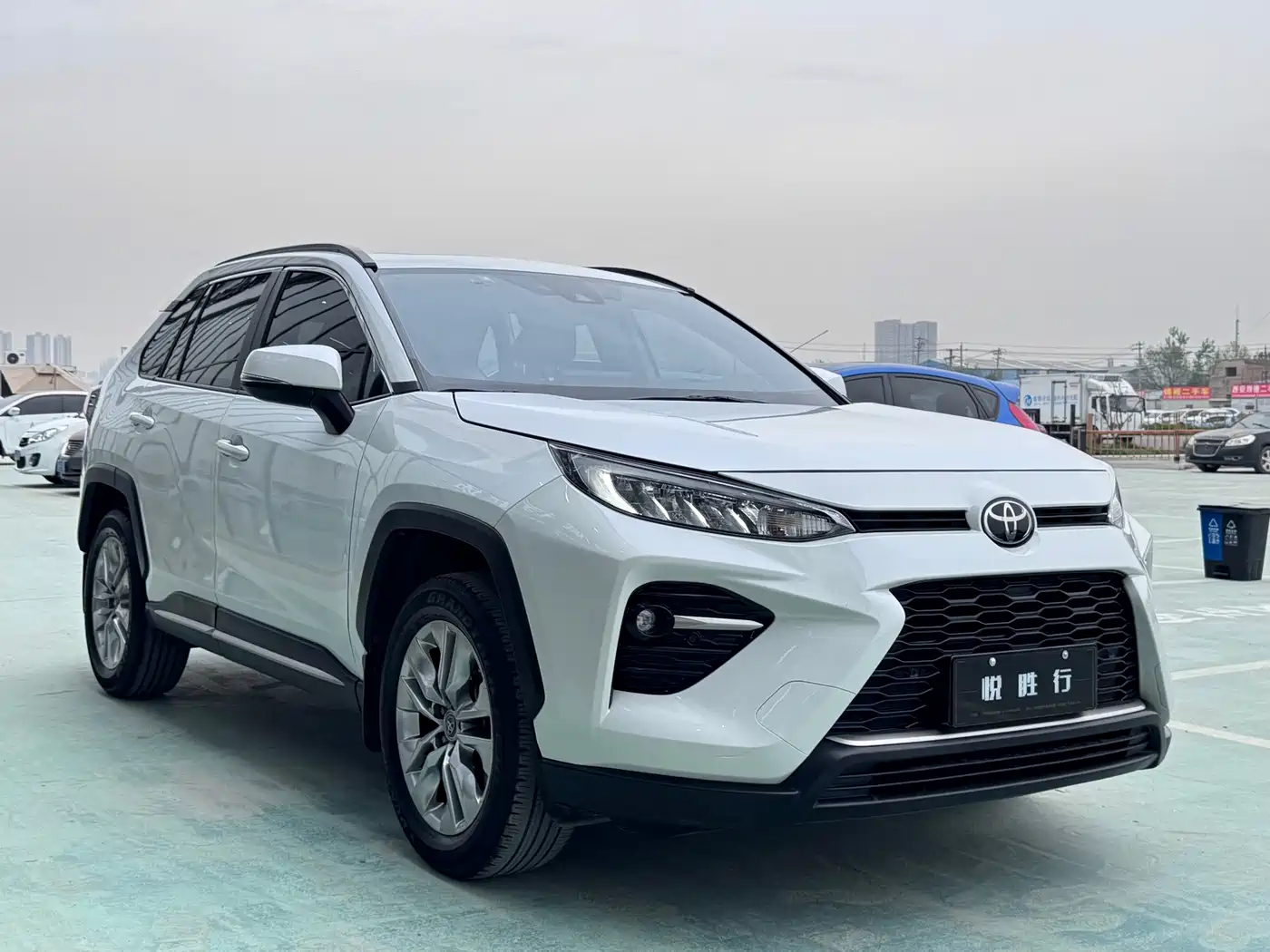 Toyota Wildlander 2020 2.0L CVT 2WD Premium фото 3
