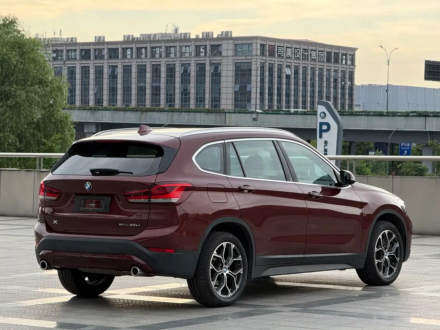 BMW X1 2021 sDrive25Li Leading фото 13