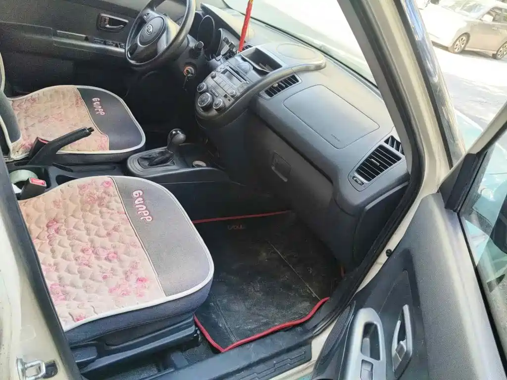 Kia Soul 2011 2010 1.6L AT GL