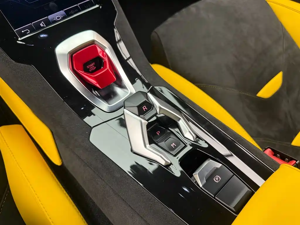 Фото 7 - Lamborghini Huracán