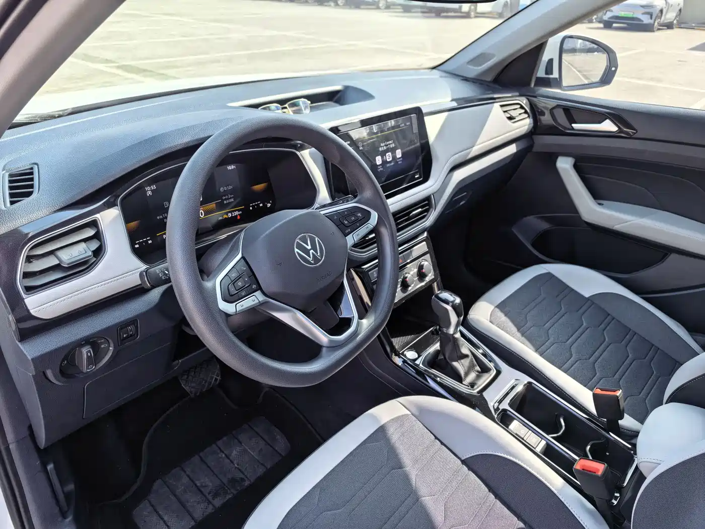 Volkswagen Tharu 2025 Model Rising Star 300TSI Aspiration Edition фото 8