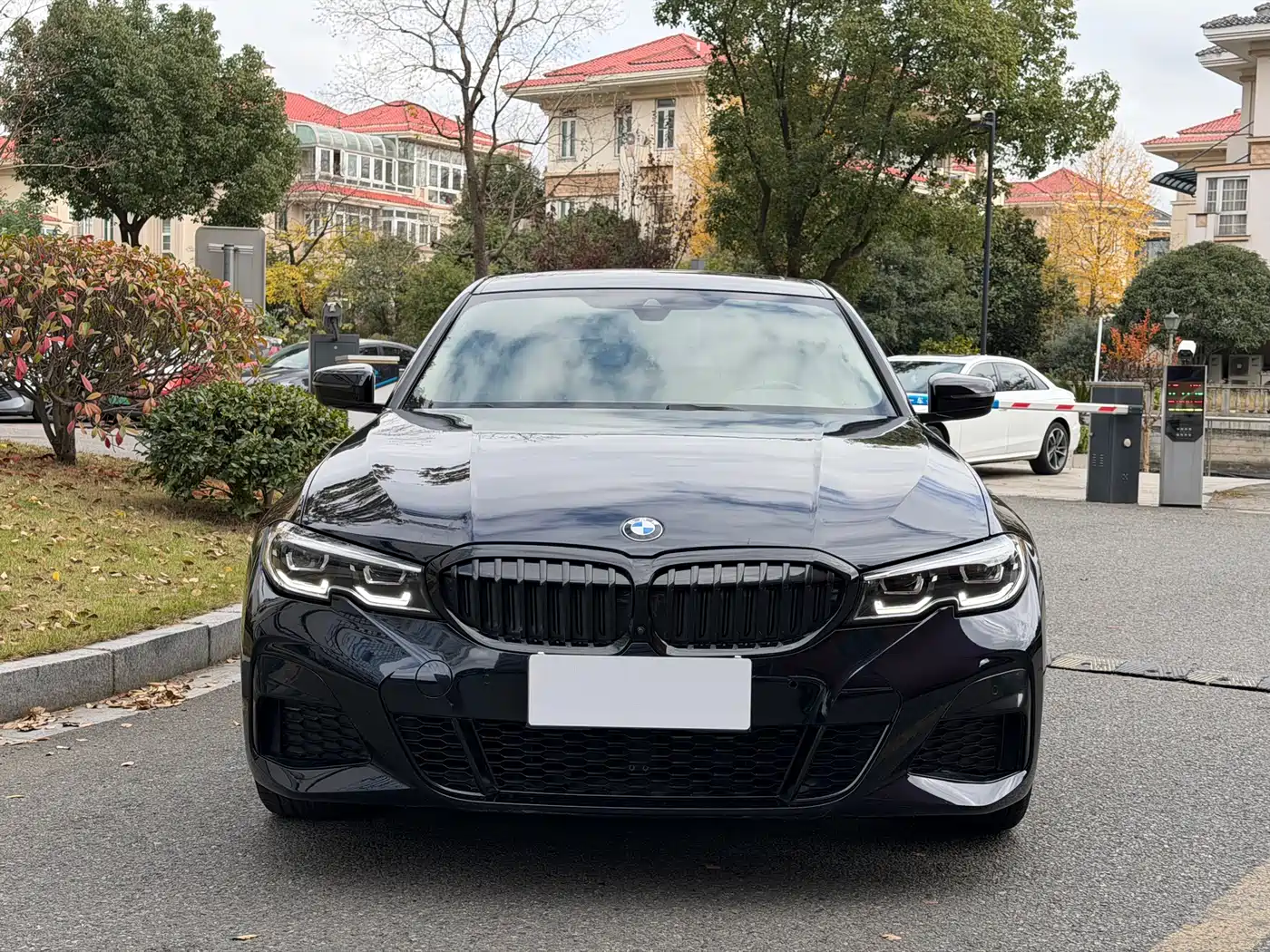 BMW 3 Series 2022 325Li M Sport Package фото 2
