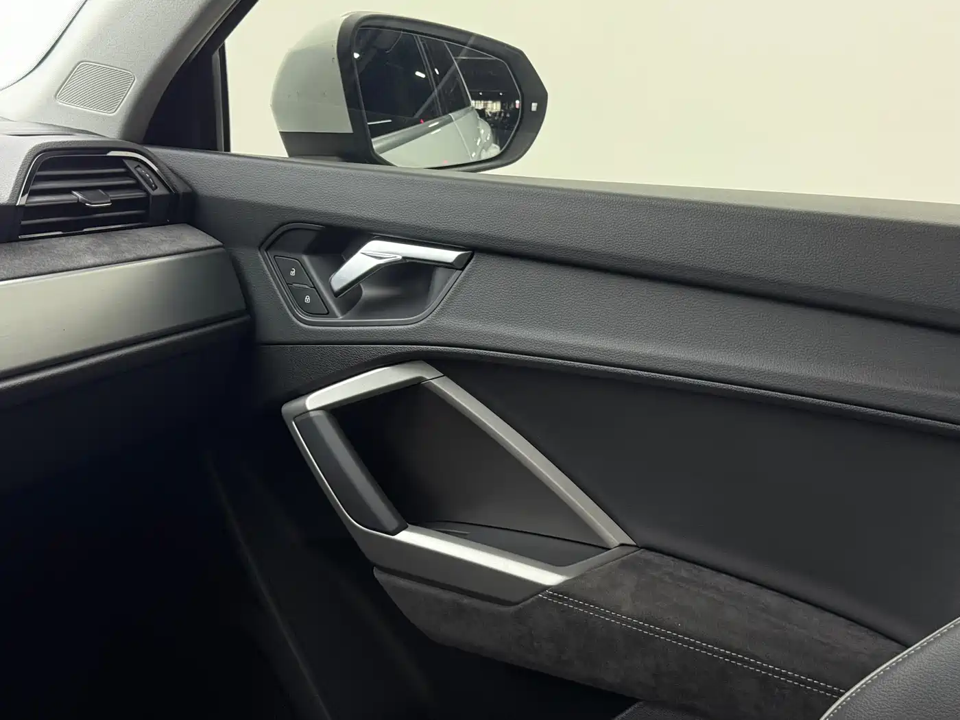Audi Q3 2022 35 TFSI Fashion Dynamic фото 10
