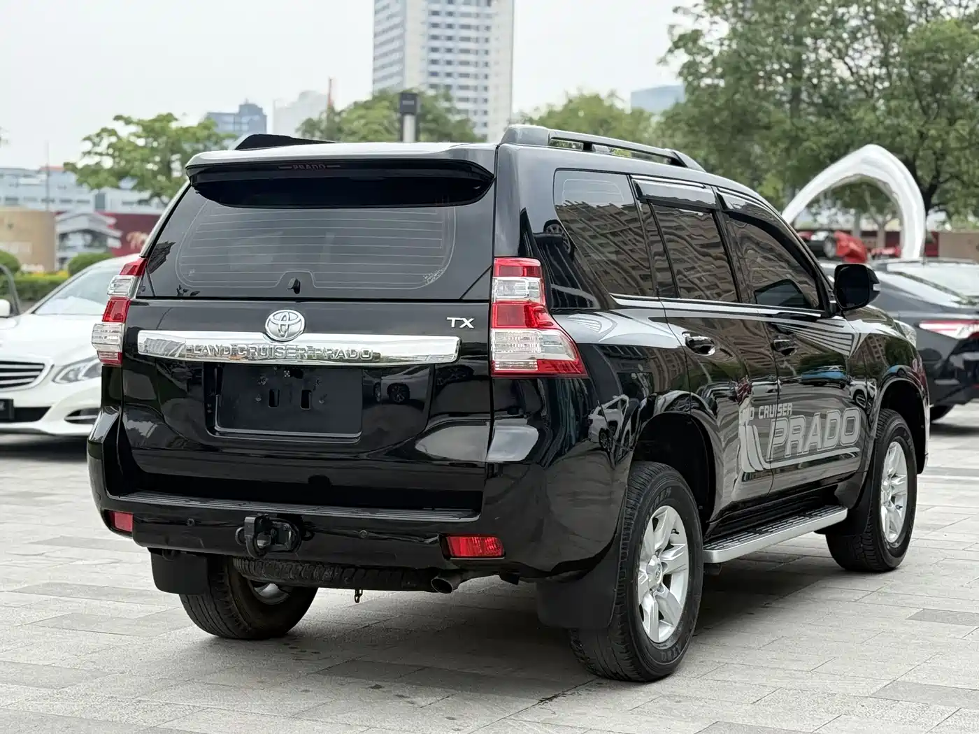 Toyota Prado 2014 4.0L Automatic TX-L NAVI фото 3