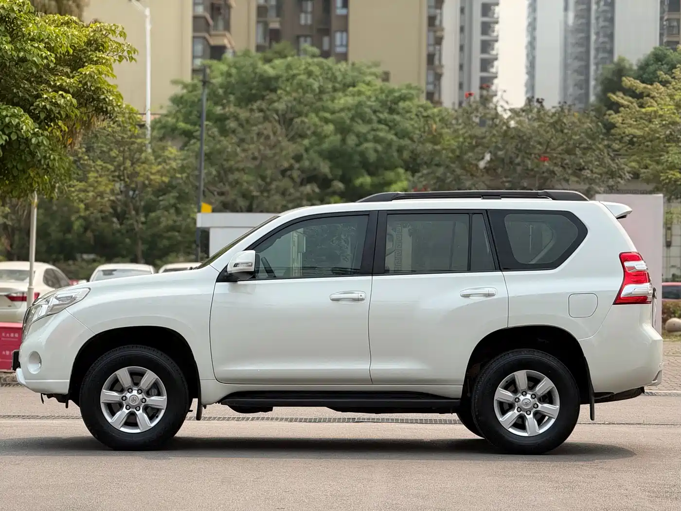 Toyota Prado 2016 2.7L Auto Standard Edition фото 3