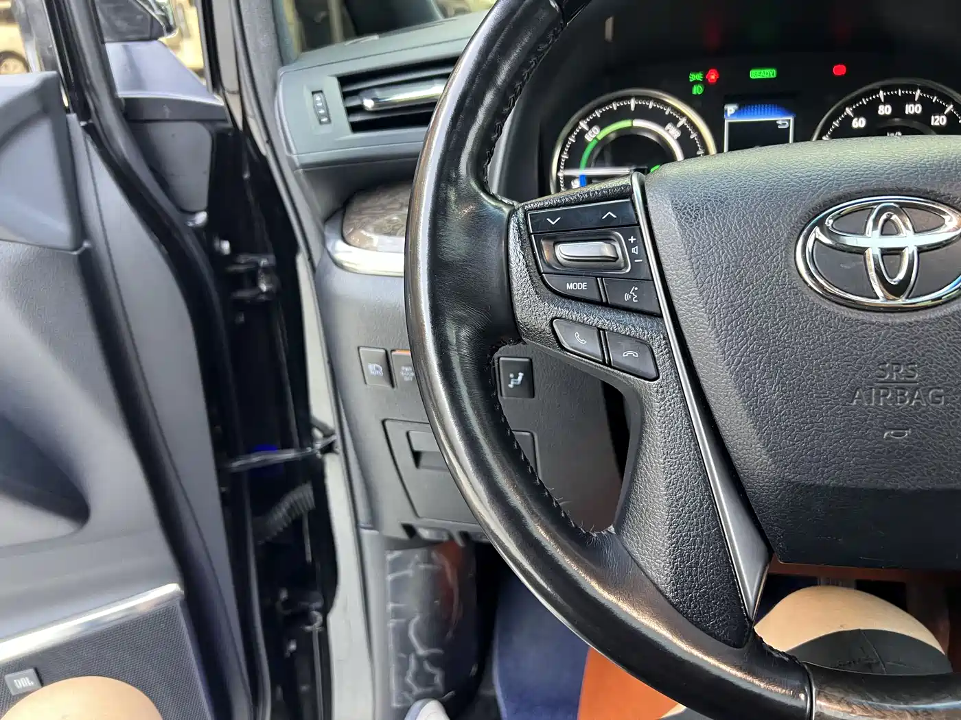 Toyota Alphard 2021 Hybrid 2.5L Premium фото 13