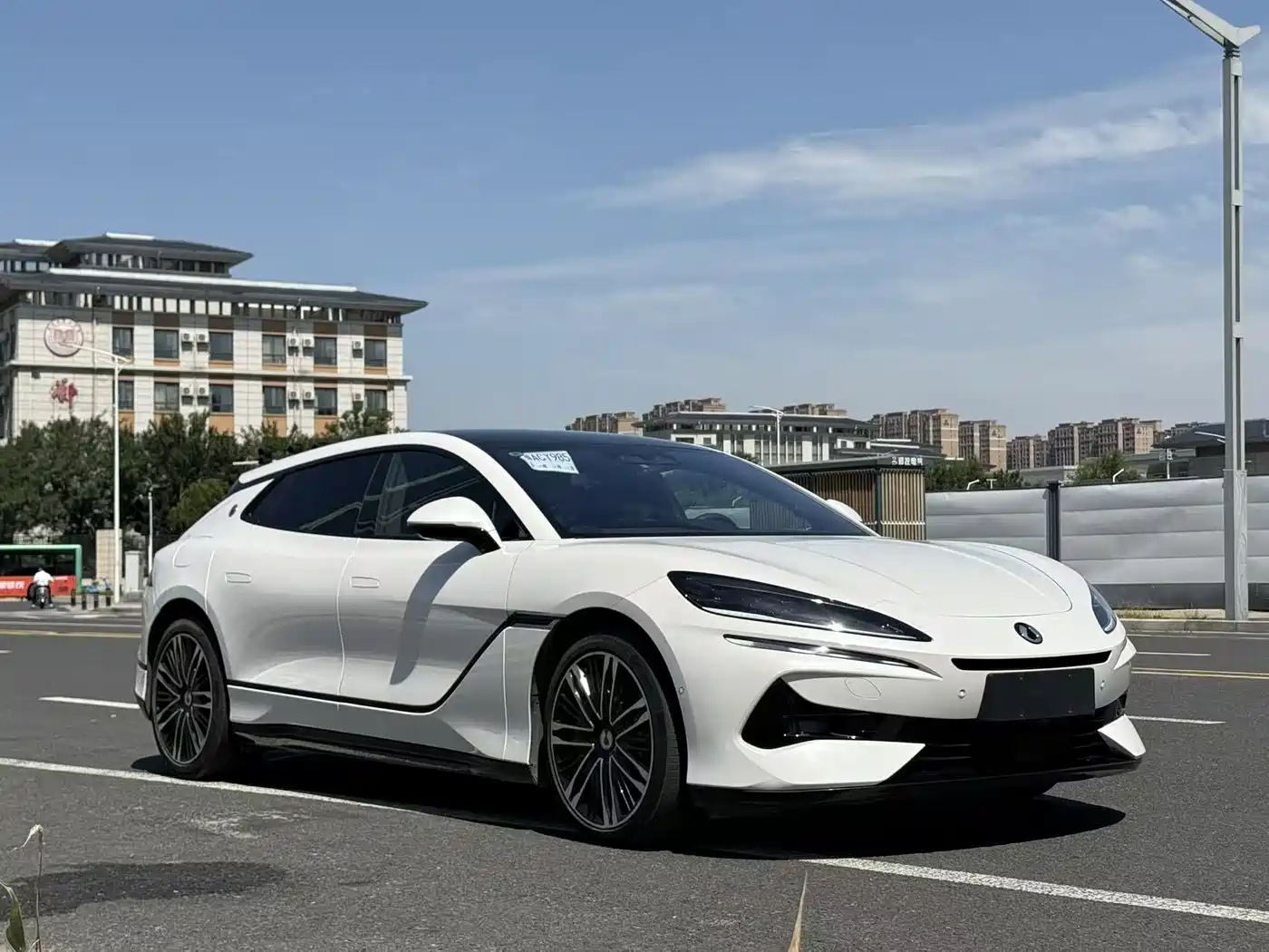 Denza Z9GT 2024 1100 AWD Ultra Edition фото 17