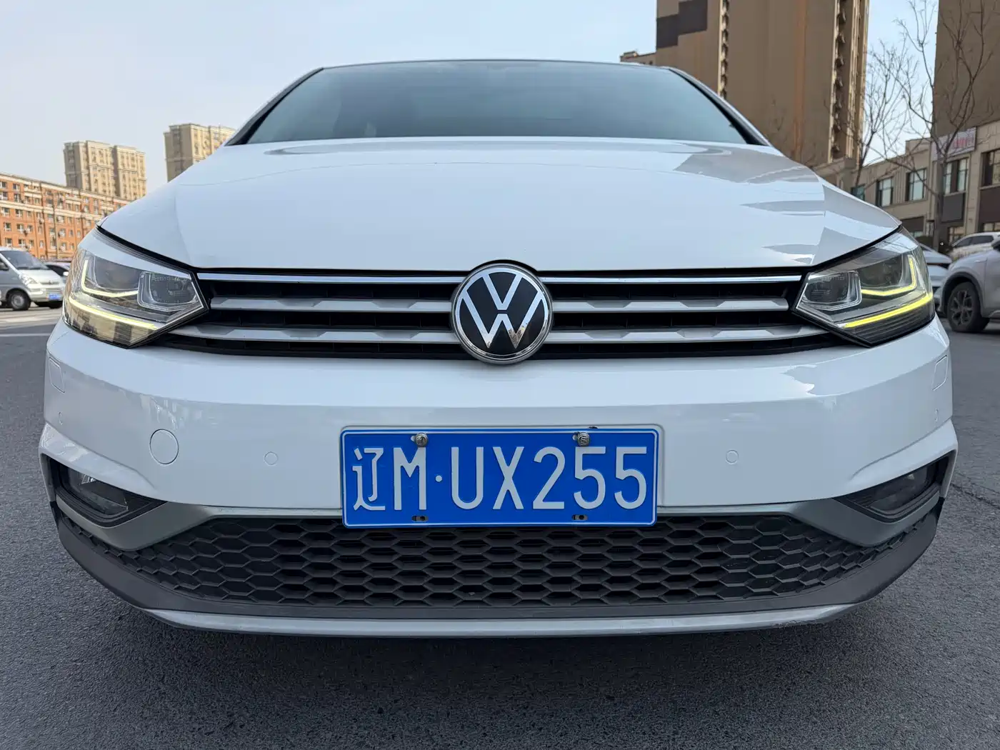 Volkswagen Touran 2018 Touran L 280TSI DSG Frontier Edition 7-Seater China V