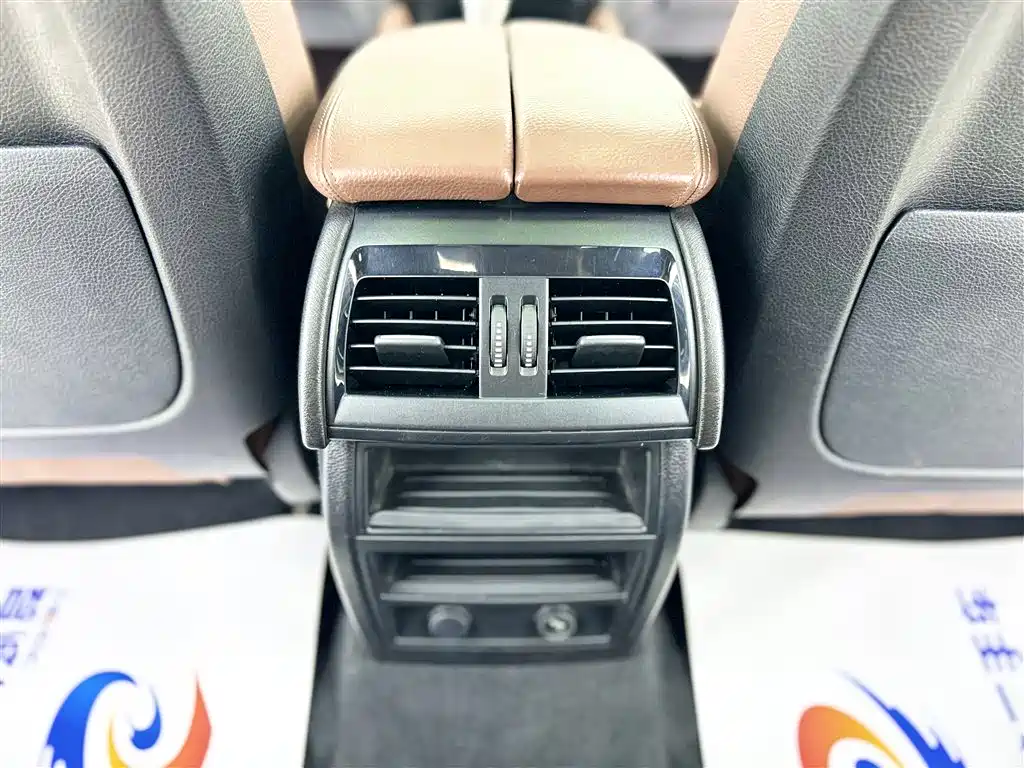 BMW X6 2015 xDrive35i Luxury Model фото 21