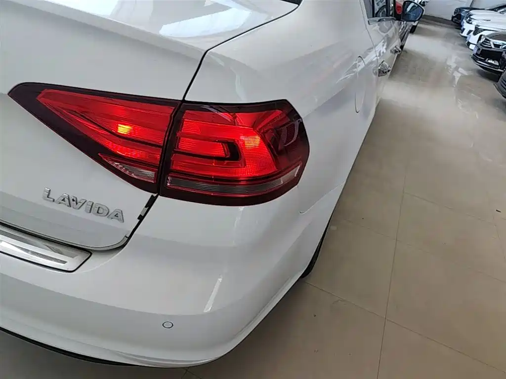 Volkswagen Lavida 2019 Lavida Start 1.5L Manual Trend (China VI) фото 8