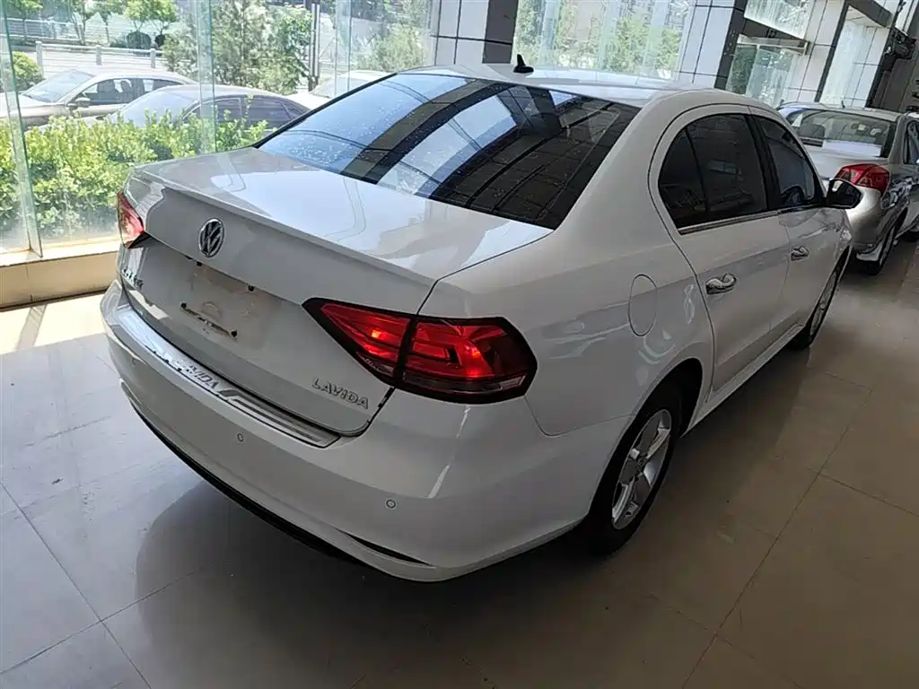 Volkswagen Lavida 2019 Lavida Start 1.5L Manual Trend (China VI) фото 7