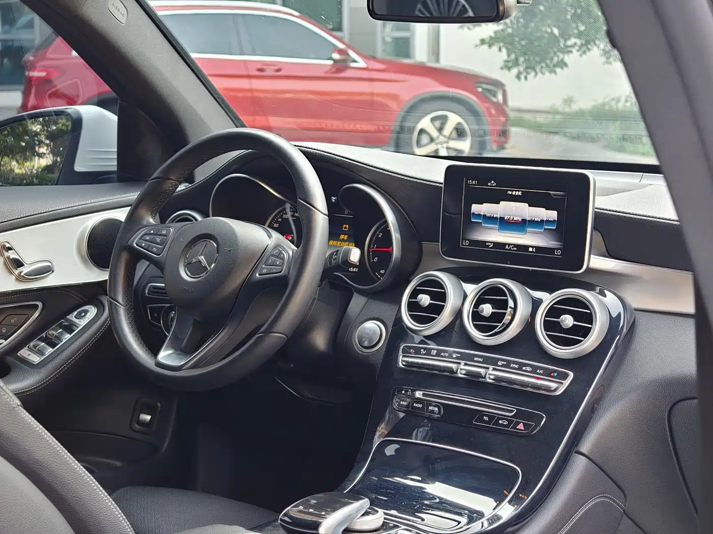 Mercedes-Benz GLC 2019 Model GLC 200 L 4MATIC фото 9