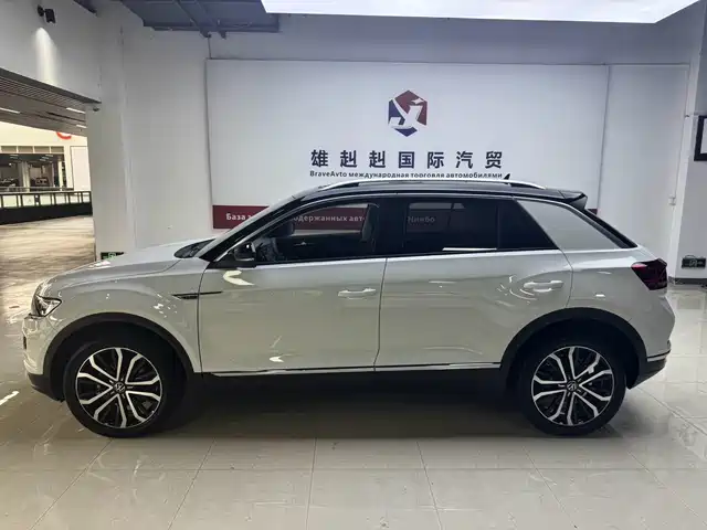 Volkswagen T-ROC 2022 280TSI DSG 2WD Comfort PLUS — фото 4