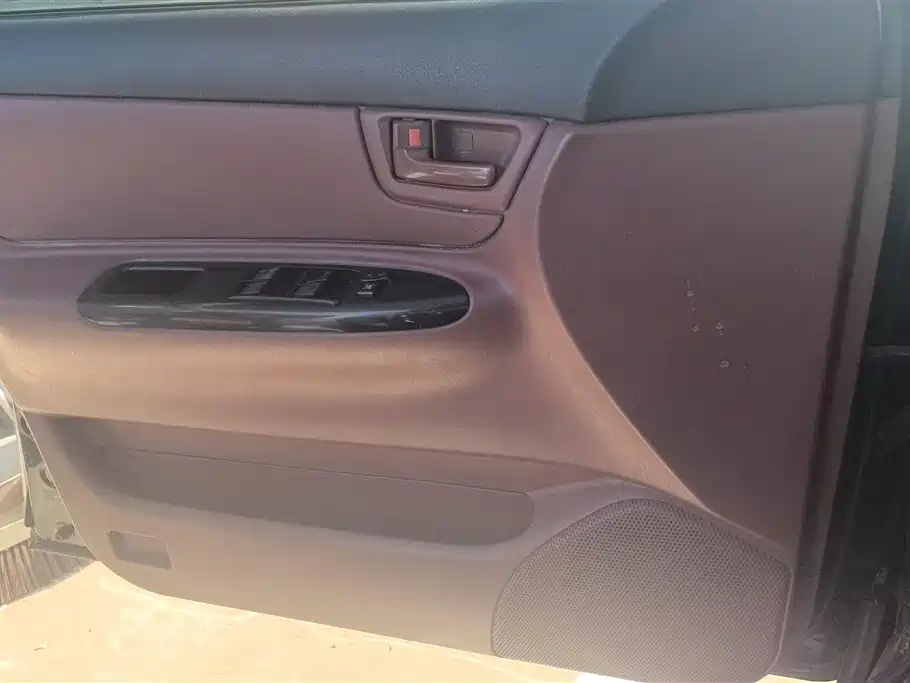 BYD F3 2013 Energy-saving Edition 1.5L Manual Standard фото 7