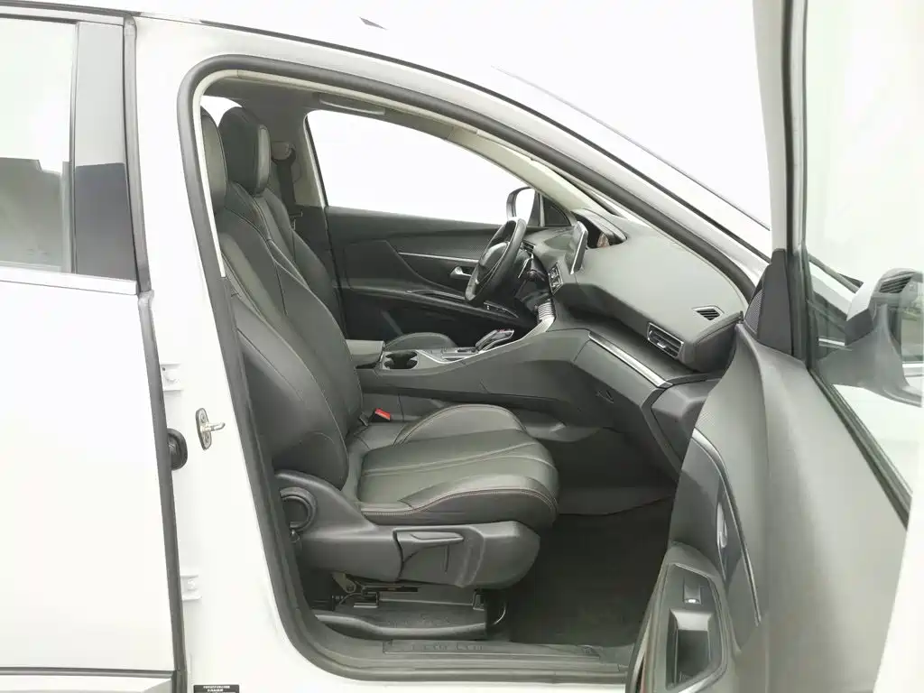 Фото 23 - Peugeot 4008