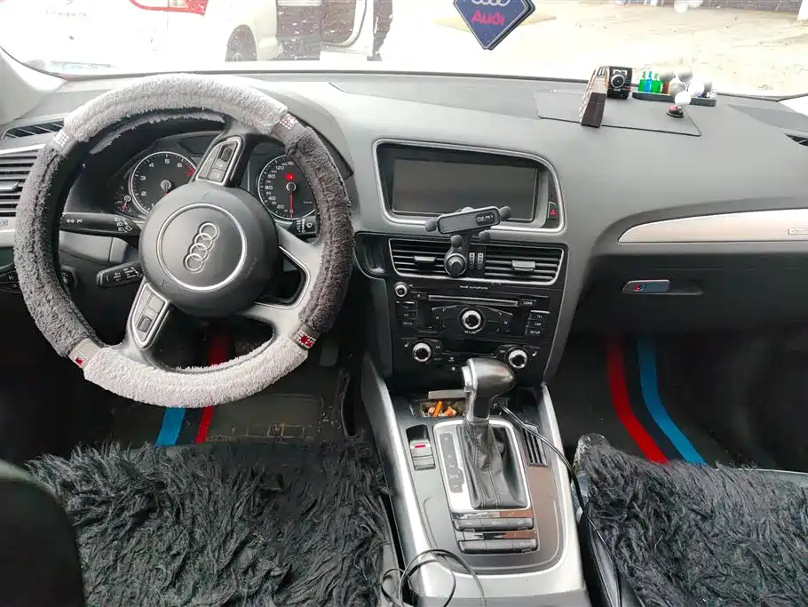 Audi Q5 2015 40 TFSI Technology фото 12