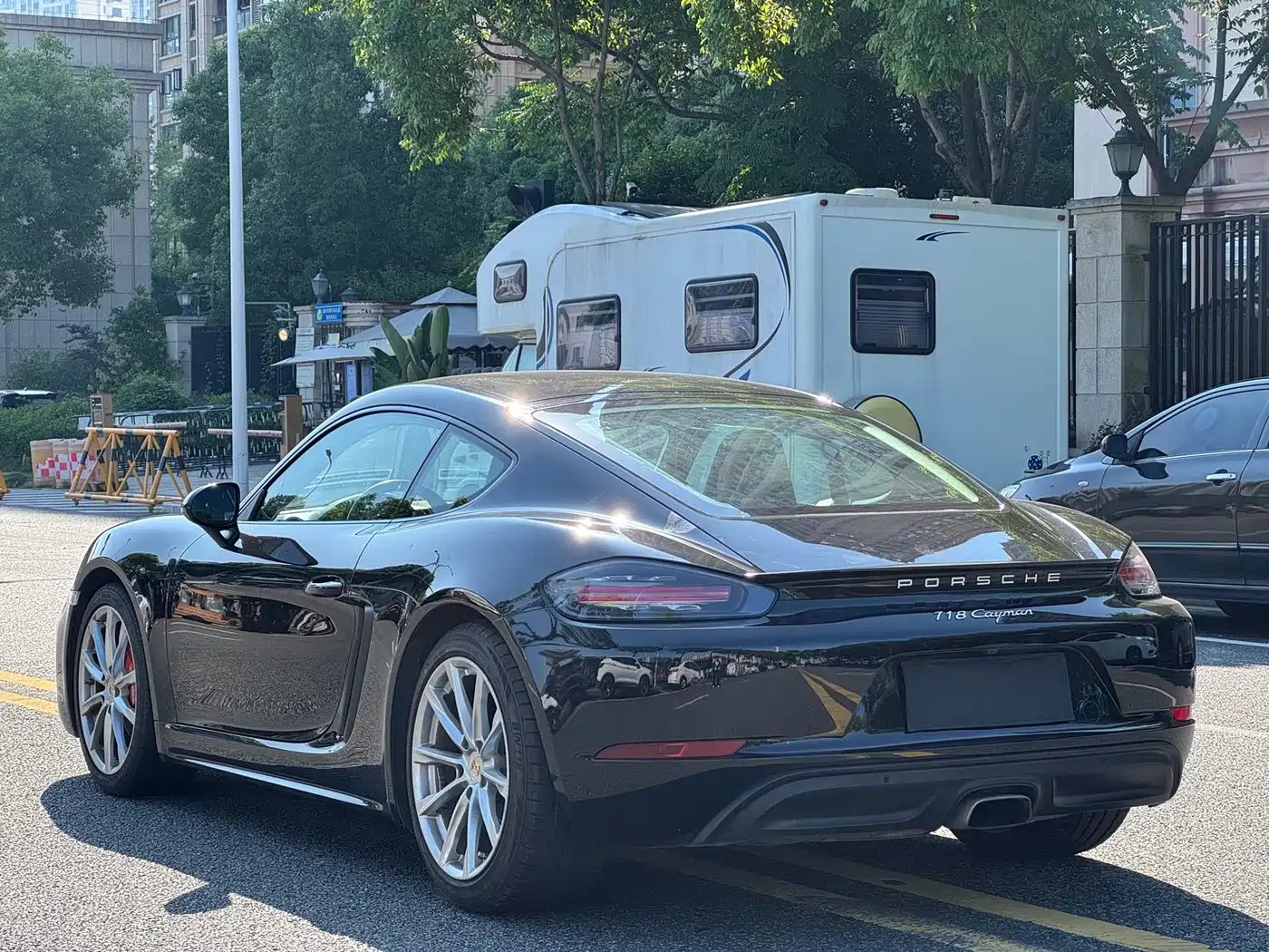 Porsche 718 2018 Cayman 2.0T фото 6
