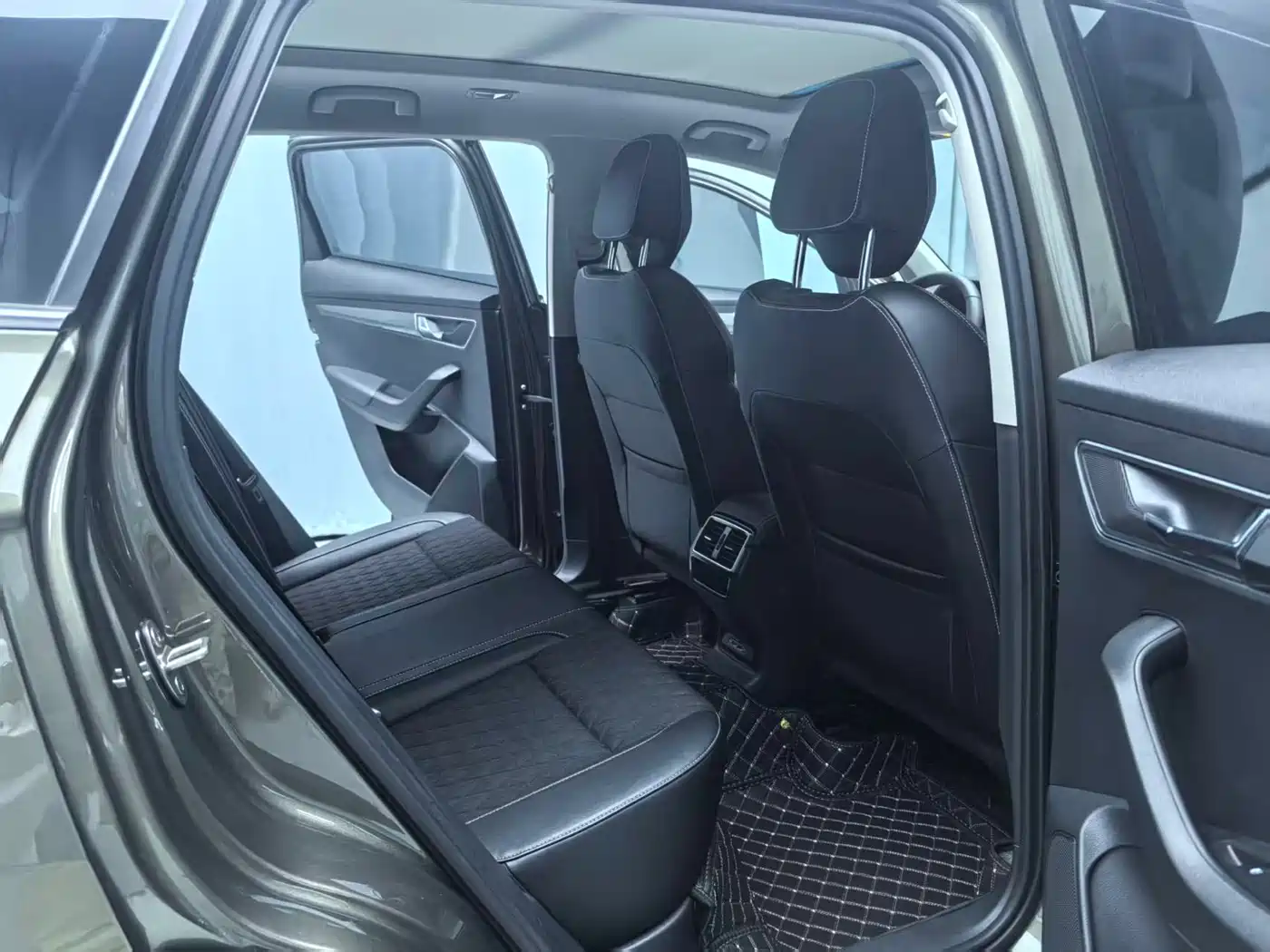 Škoda Karoq 2020 TSI280 Smart Luxury Edition China VI фото 9