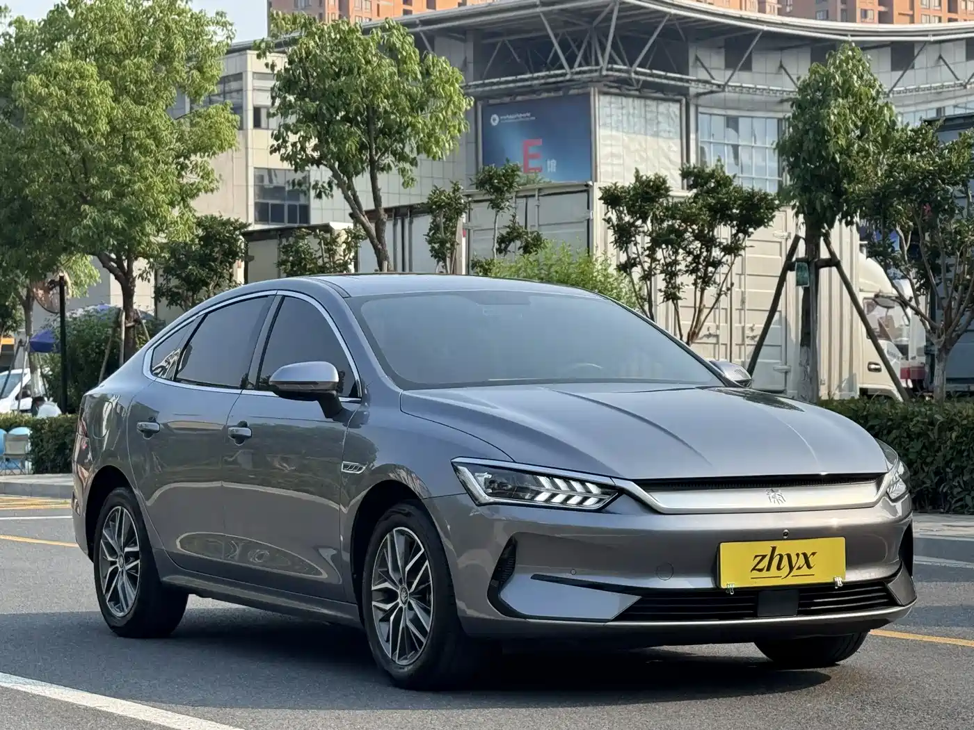 BYD Qin PLUS 2024 Glory Edition EV 420KM Surpass фото 3