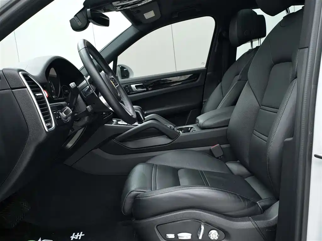 PORSCHE CAYENNE NEW ENERGY