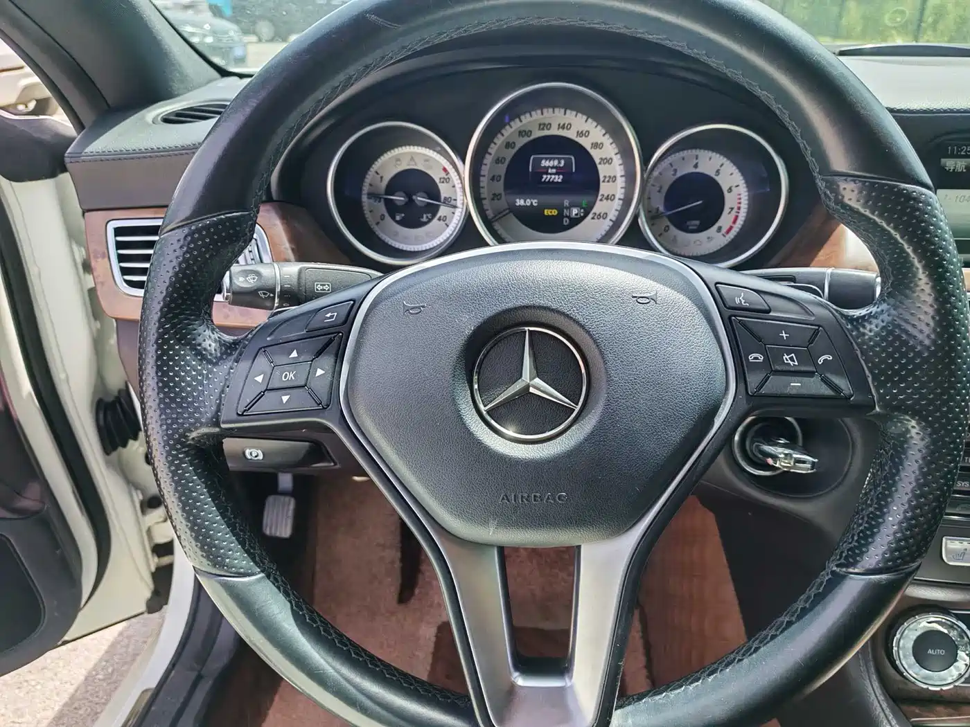Mercedes-Benz CLS 2012 CLS 350 CGI фото 10