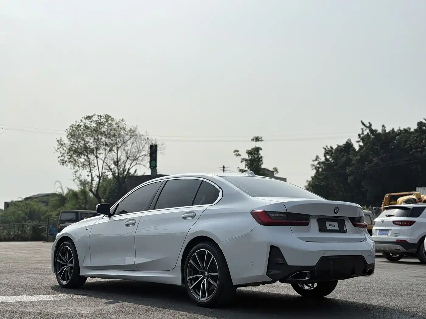 BMW 3 Series 2023 325Li M Sport Package фото 10
