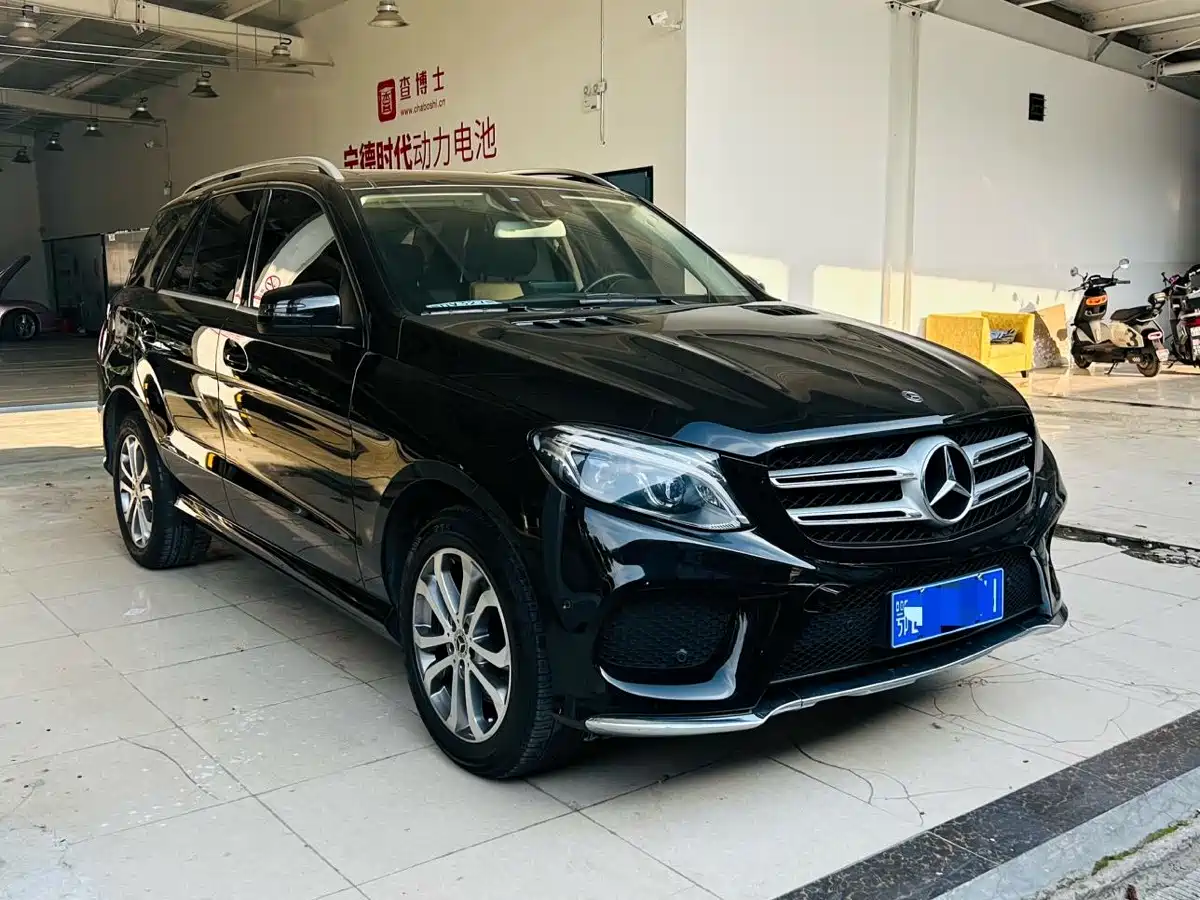 Mercedes-Benz GLE 2018 GLE 320 4MATIC Dynamic Ultimate Edition фото 3