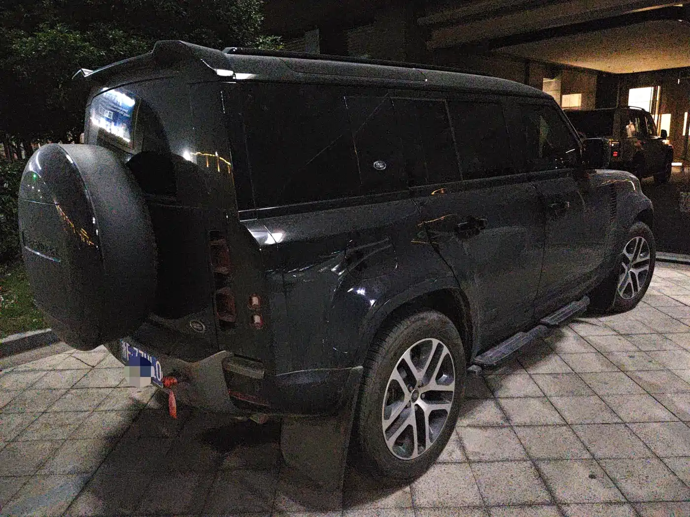 Land Rover Defender 2023 Facelift 110 3.0T P400 X-DYNAMIC HSE фото 2