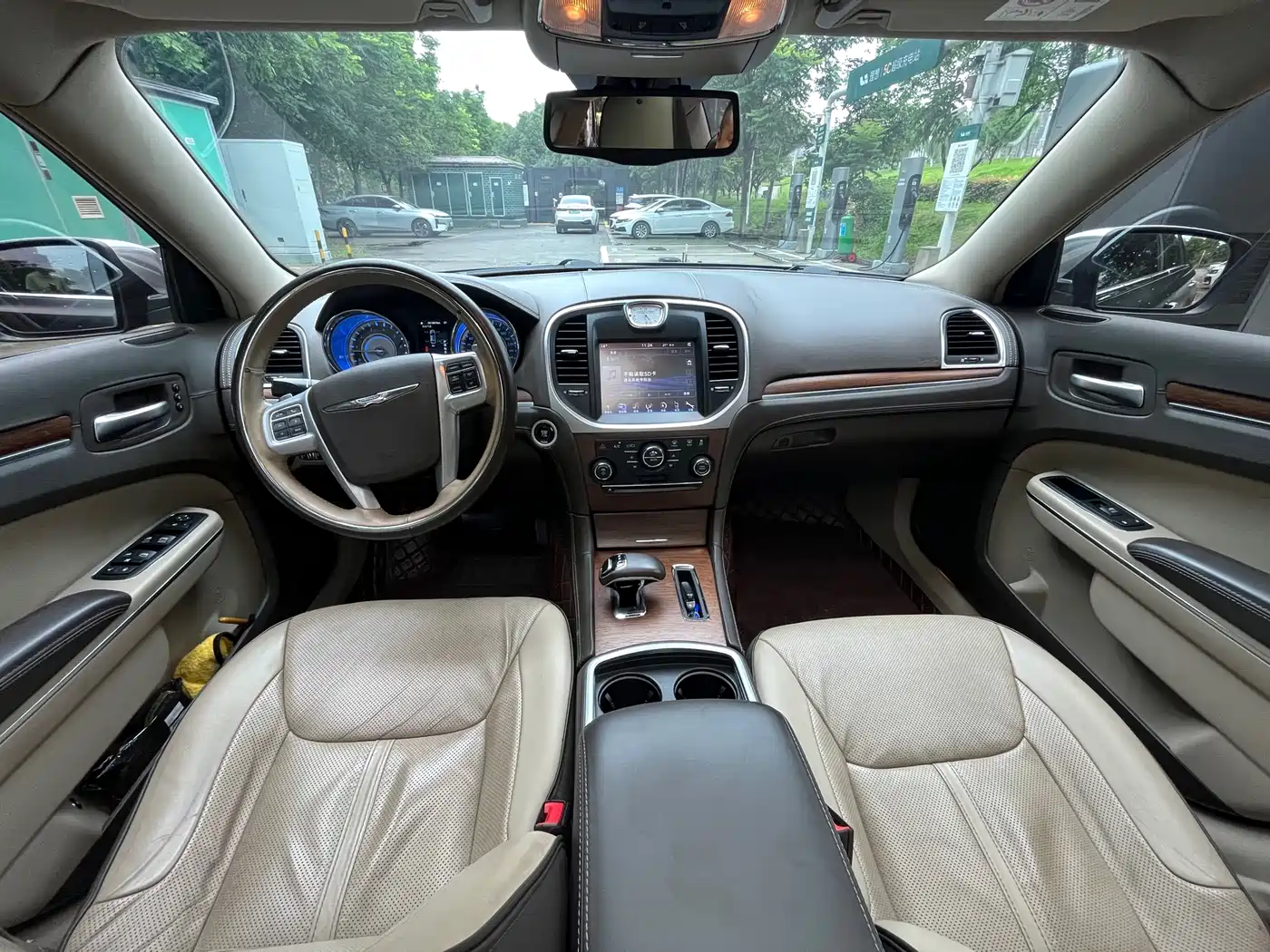 Chrysler 300C (Import) 2015 2014 3.0L Excellence Edition