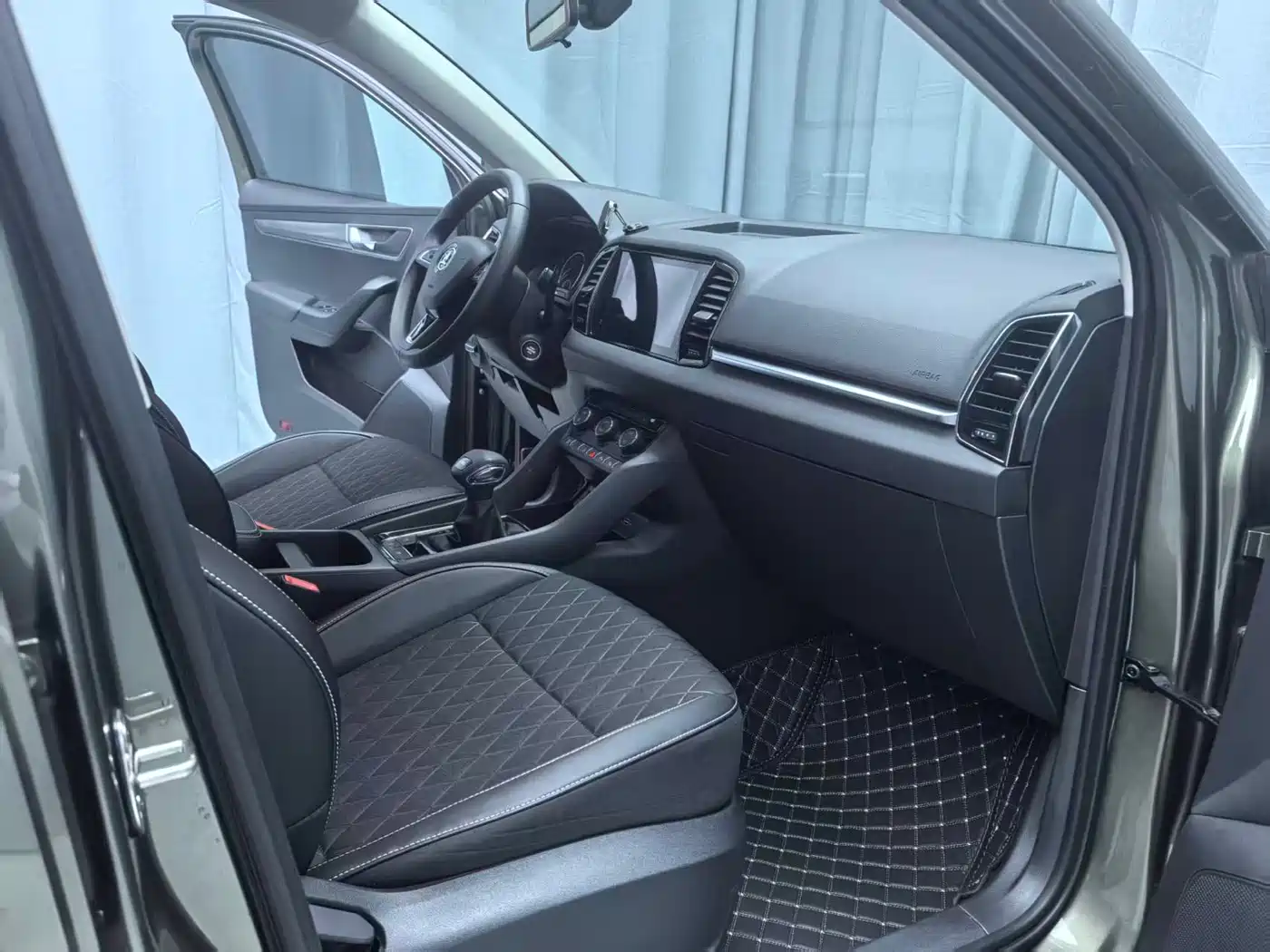 Škoda Karoq 2020 TSI280 Smart Luxury Edition China VI фото 10