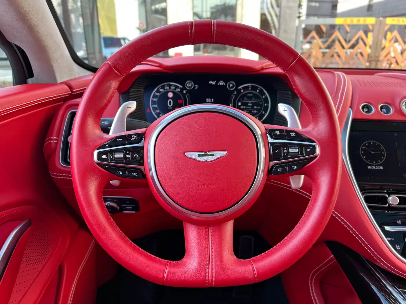 Aston Martin DBX 2021 2020 4.0T V8
