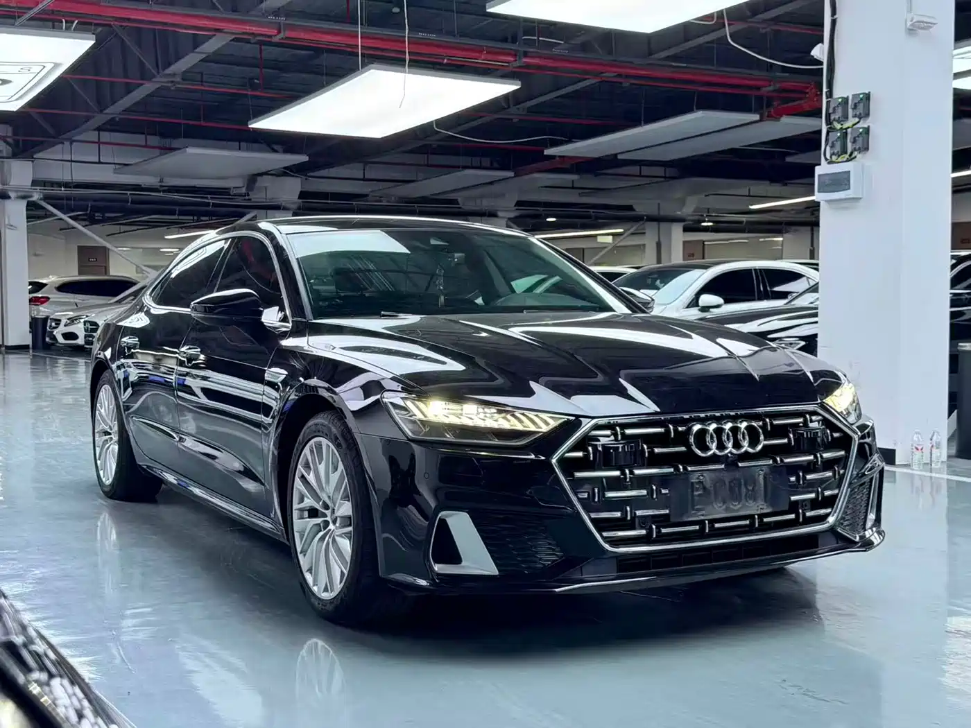 Audi A7L 2024 45TFSI S-line Dream Edition Crystal Package фото 4