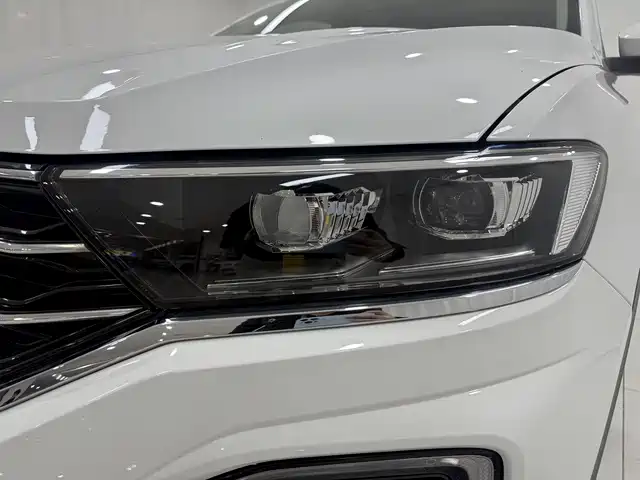 Volkswagen T-ROC 2020 230TSI DSG 2WD Progressive фото 10