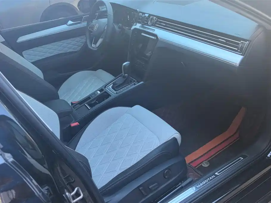 Volkswagen Magotan 2025 Facelift Public Edition 330TSI DSG Luxury фото 8