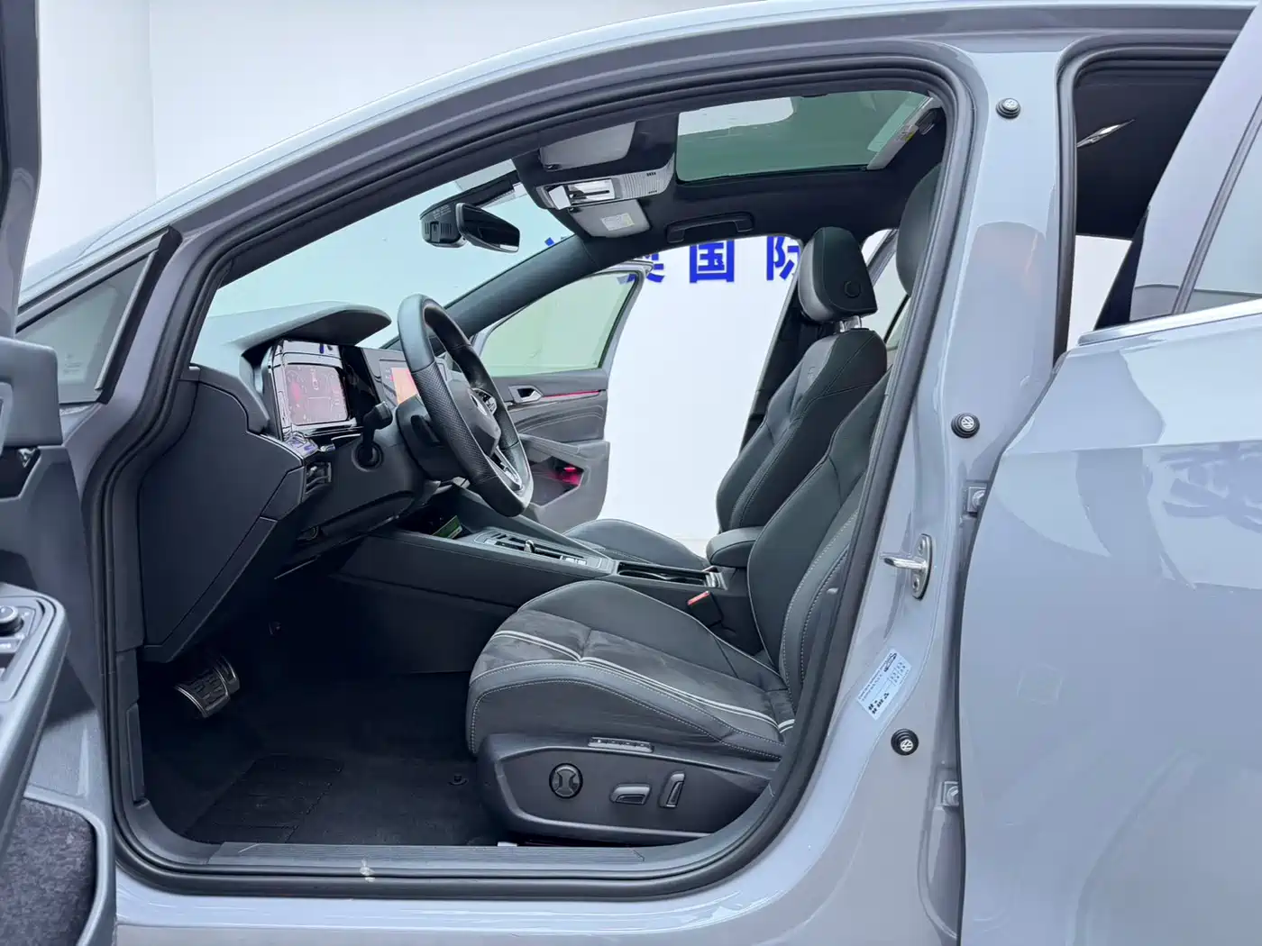 Volkswagen Golf 2023 280TSI DSG R-Line Lite фото 5