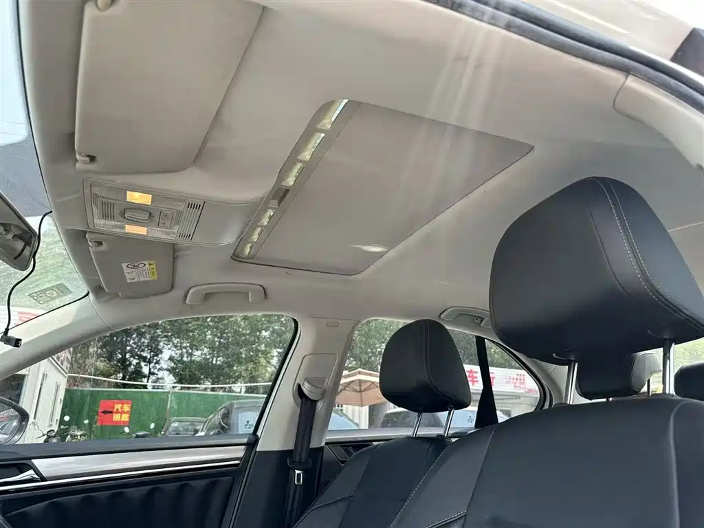 Volkswagen Bora 2016 Model 1.6L Automatic Comfort фото 7