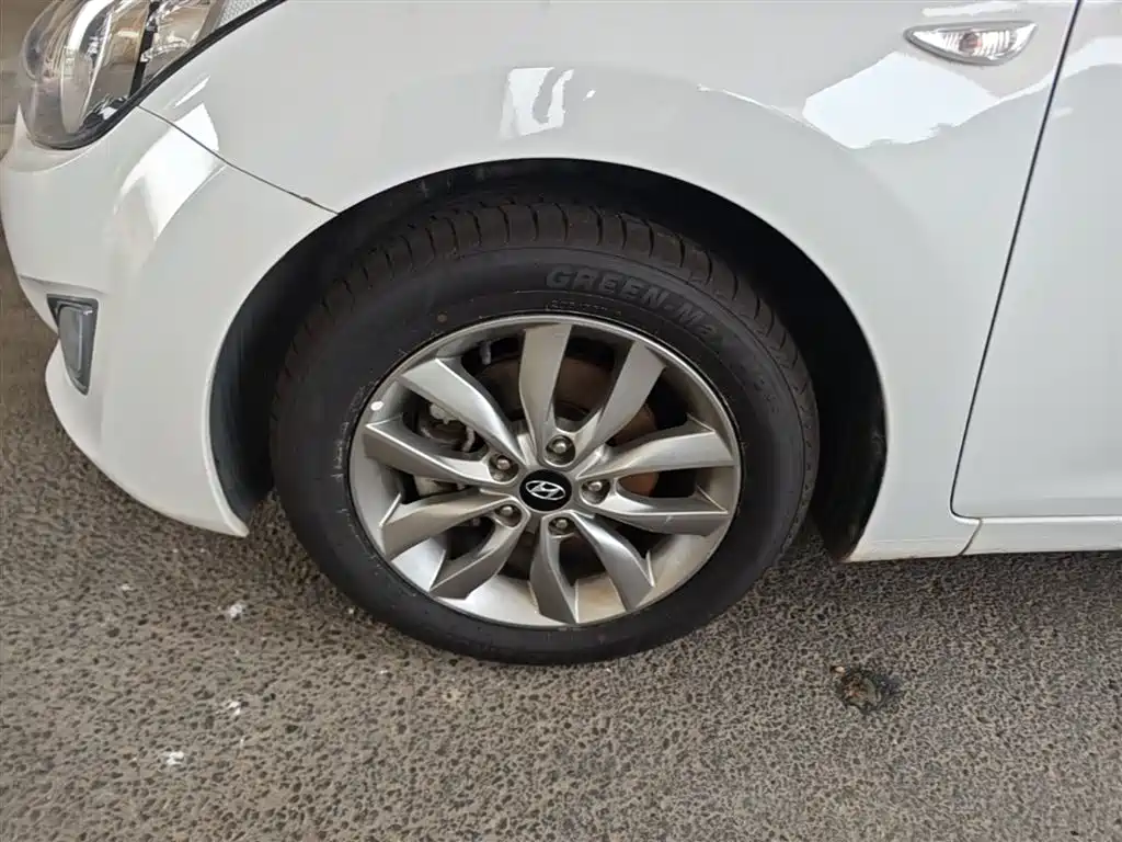 Hyundai Langdong 2012 1.6L Automatic Fashion фото 23