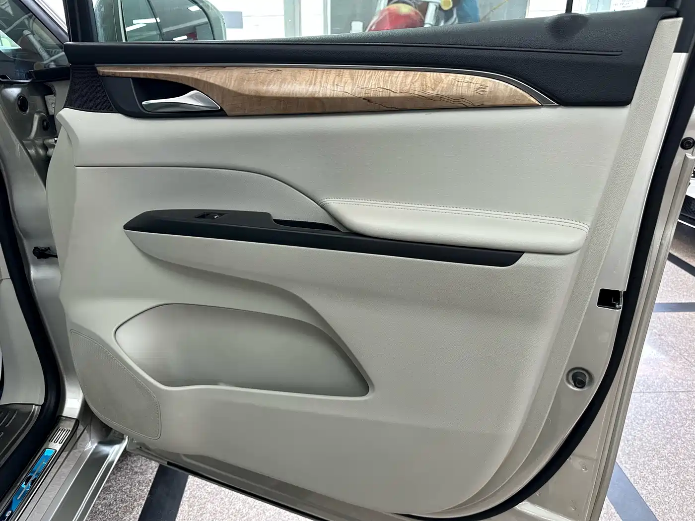 Buick GL8 2017 ES 28T Comfort Type China V фото 21