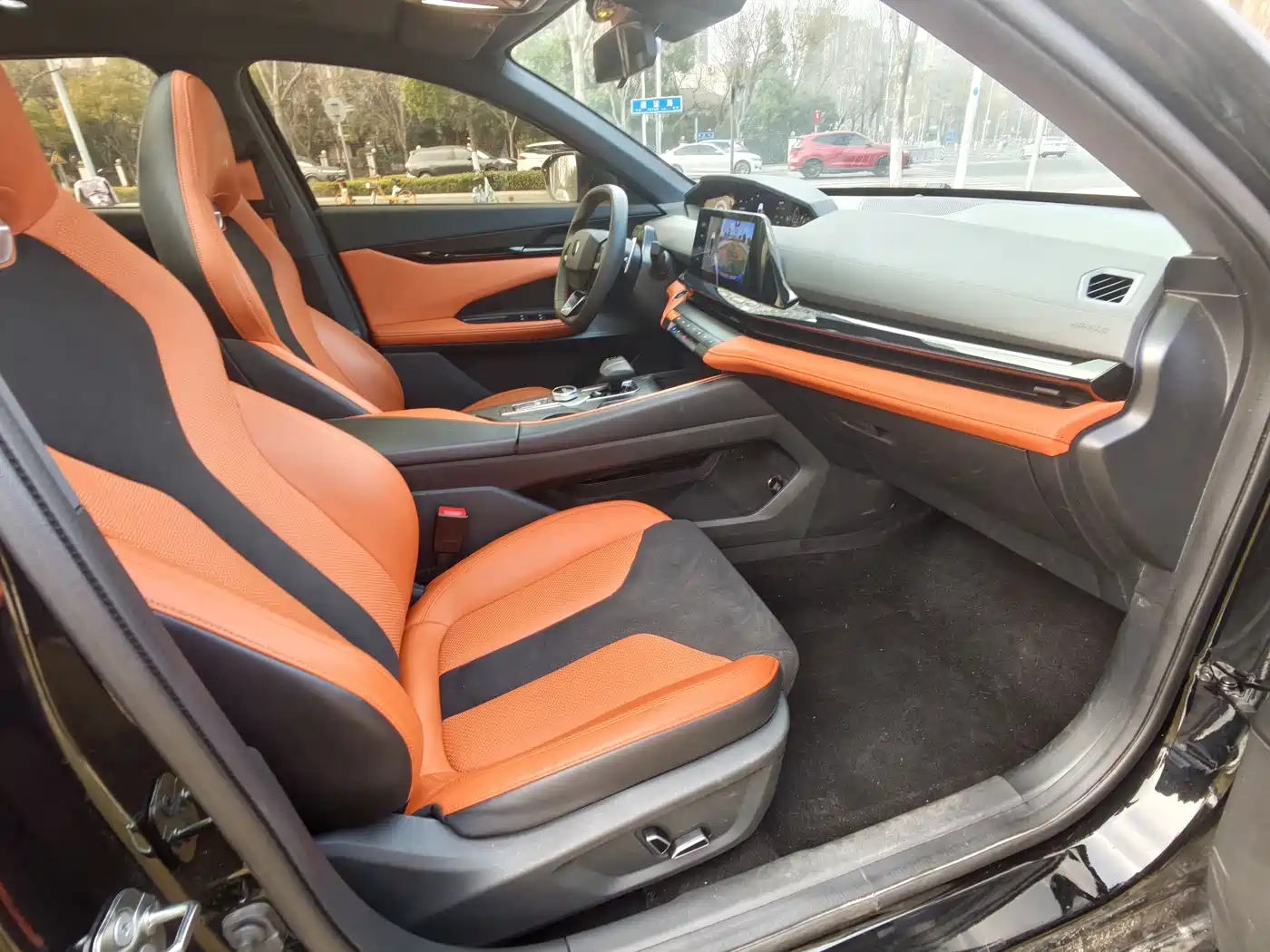 CHANGAN UNI-V