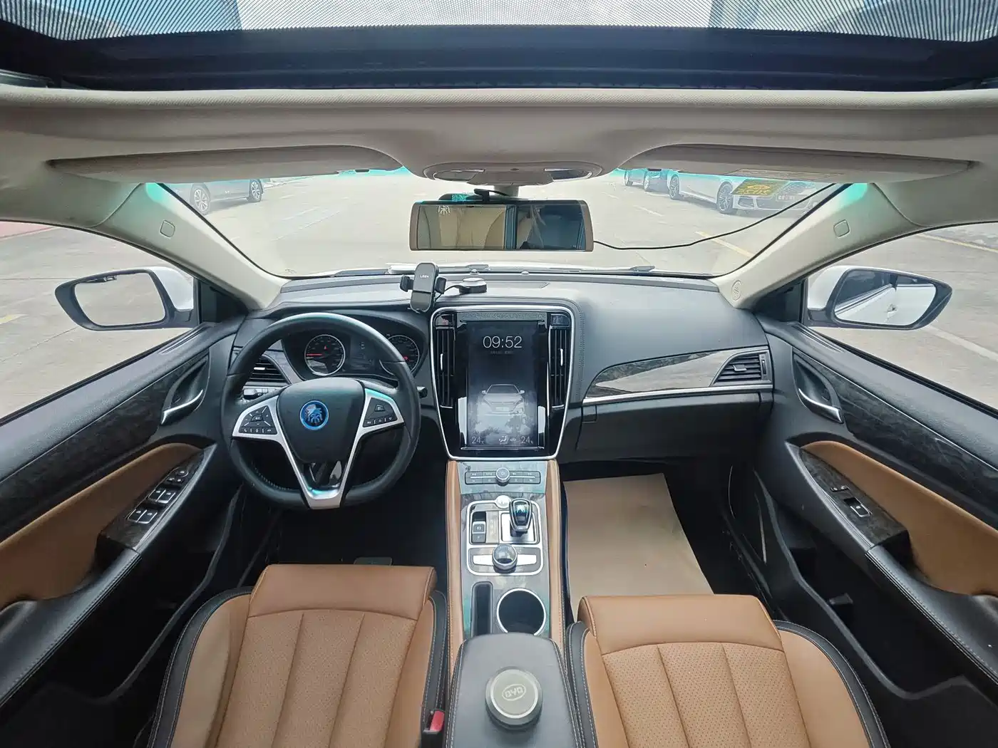 BYD Qin New Energy 2017 1.5T Premium Model фото 7