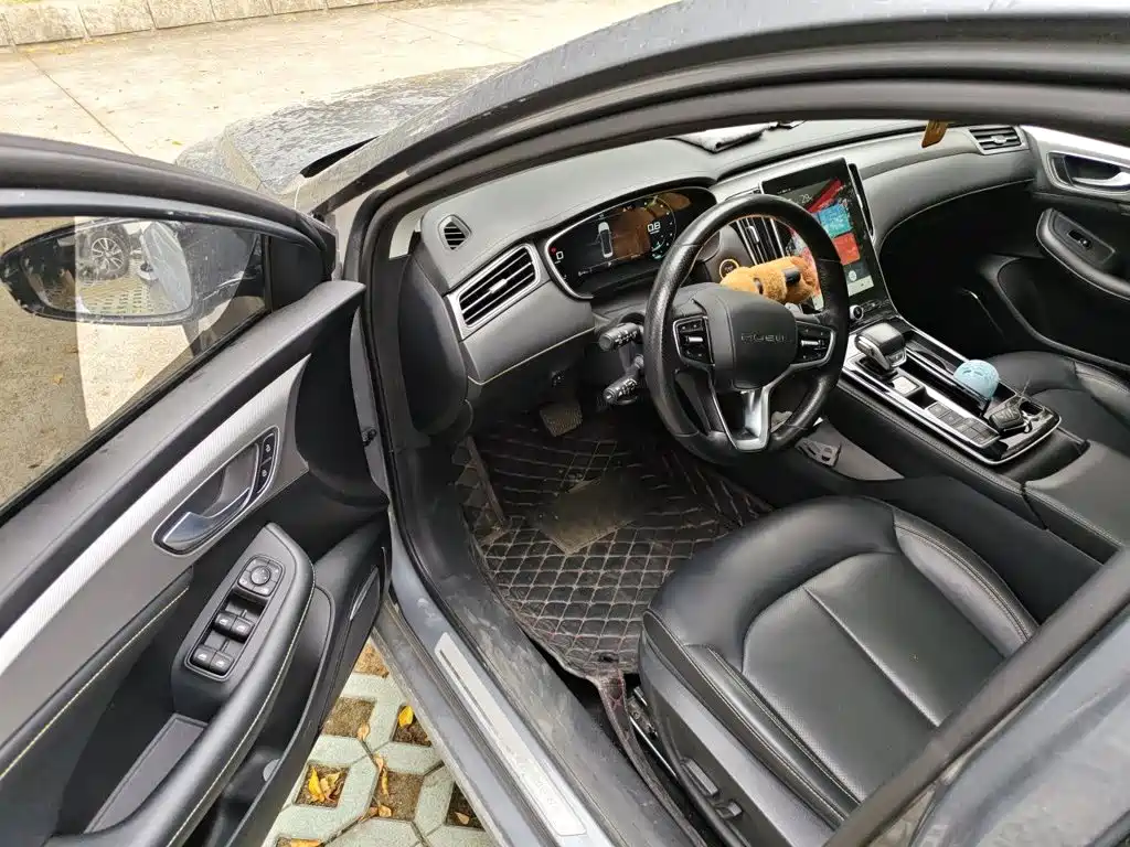 Roewe i6 MAX 2022 2020 Model 300TGI Automatic Cool & Smart Edition